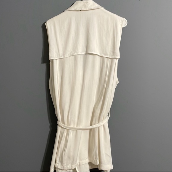 Torrid off White Trench Vest with belt size 3 - Picture 3 of 7